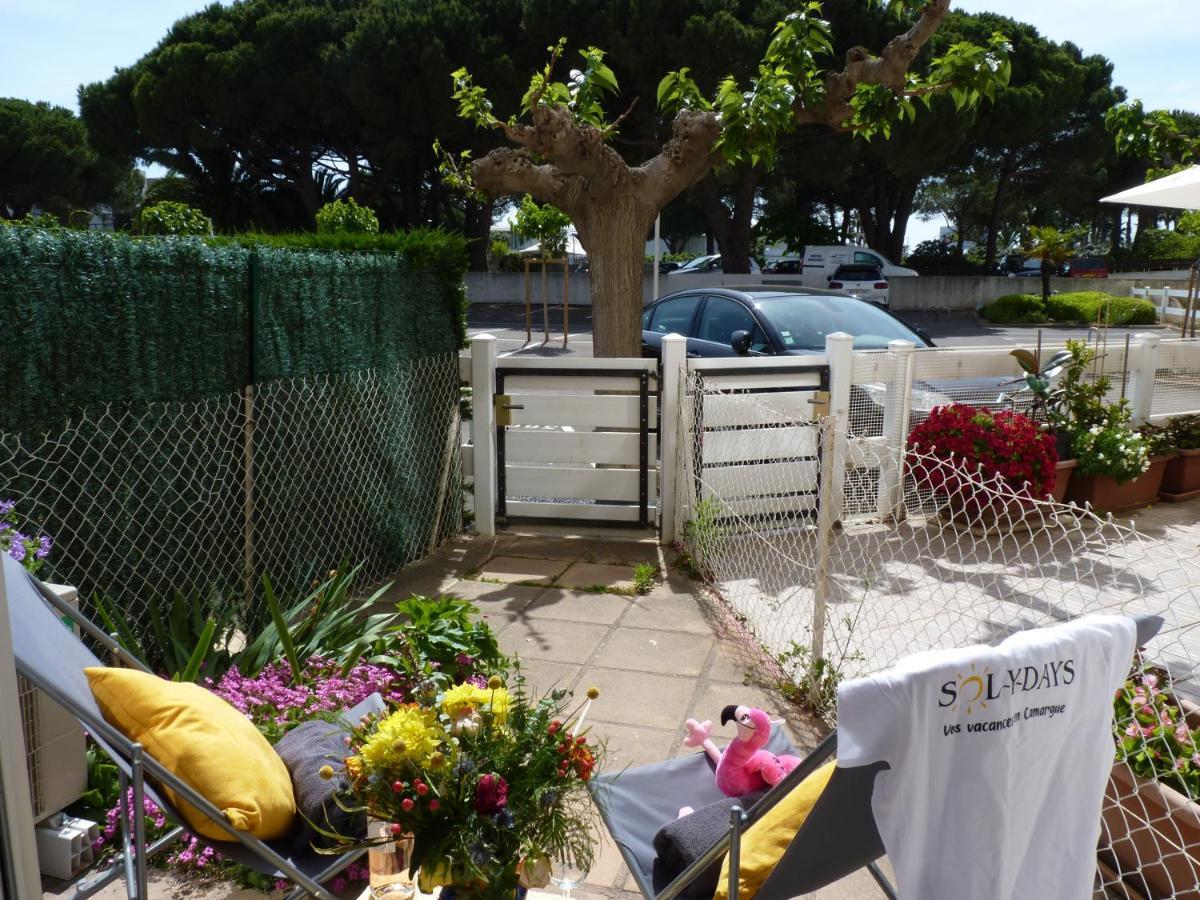 Sol-Y-Days Mathilde: Beachfront Garden Apartment with Parking Le Grau-du-Roi Exterior photo